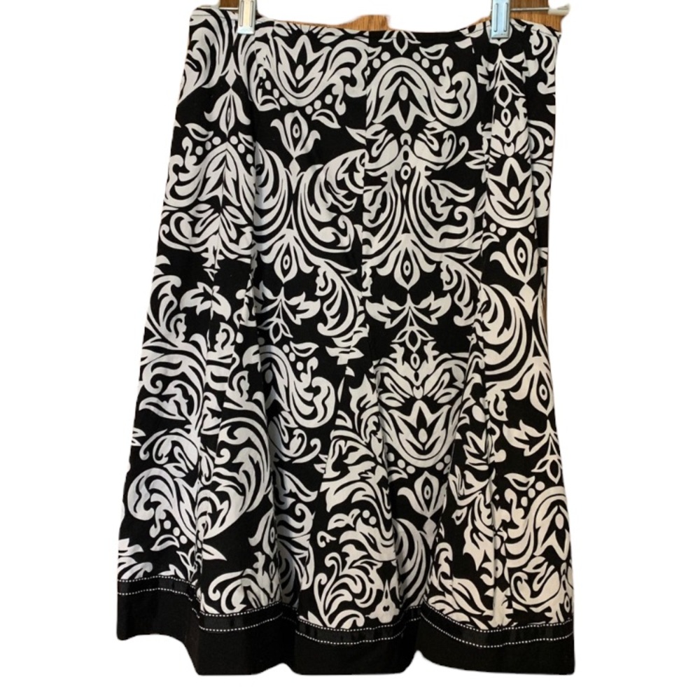 Flare skirt black white Robbie Bee women’s size 6 midi knee length